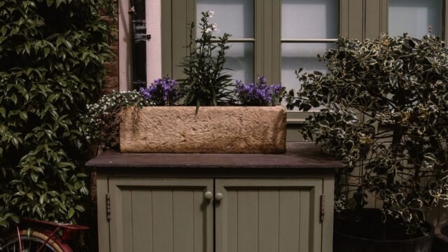 Heeft Hubo een hoge houten tuinkast? Dit vonden we